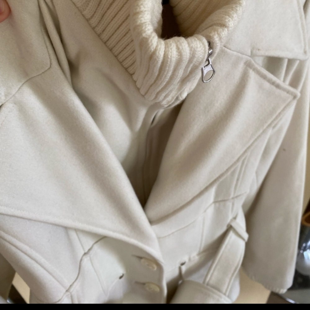 Off White Coat - Picture 8 of 13